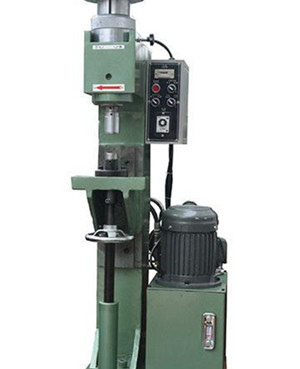 合格的氣壓鉚接機(jī)有哪些特點(diǎn)？